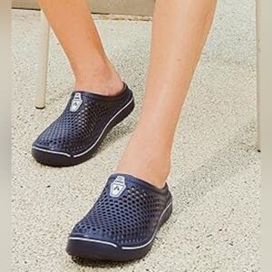 Women's Navy Amoji Garden Clogs Mens Sz 11.5 Womens 9